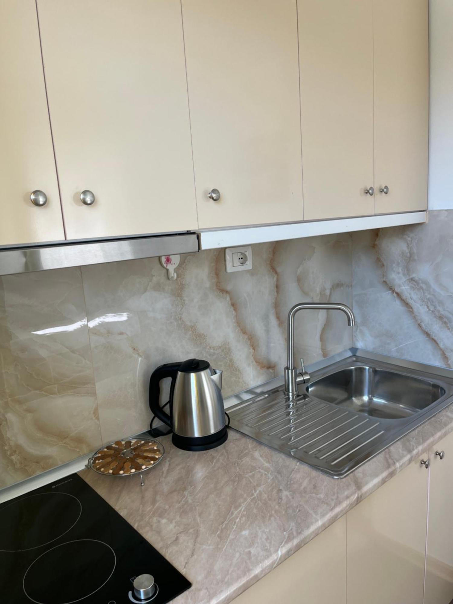 Guesthouse Kristi & Mari Vlore Ngoại thất bức ảnh